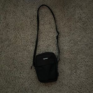 Supreme SS18 handbag